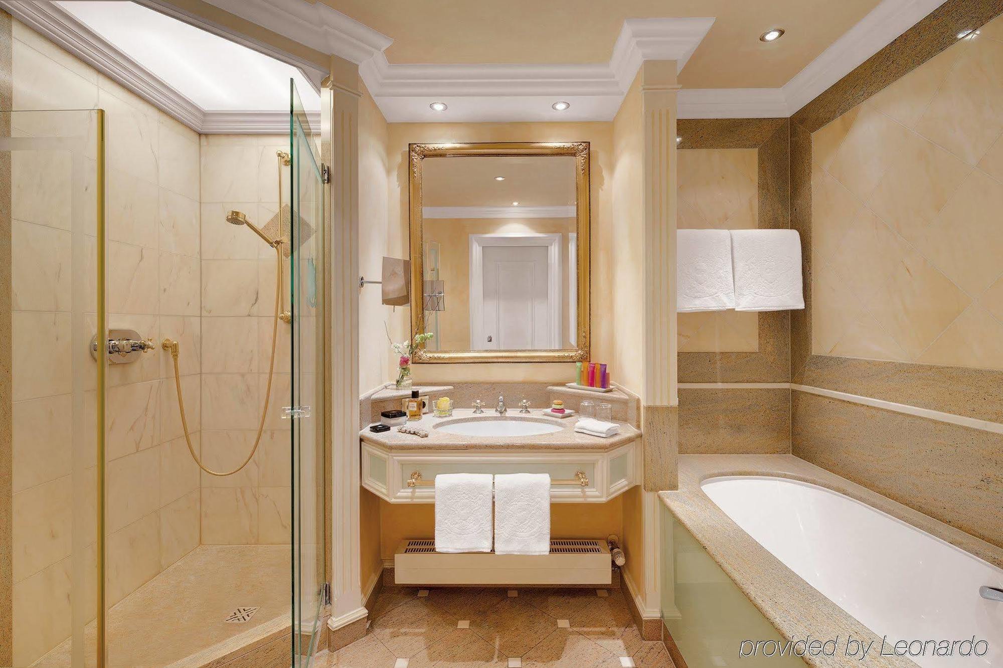 Hotel Koenigshof Monachium Zewnętrze zdjęcie
